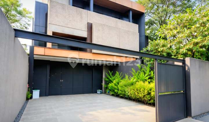 Beautiful 3-Story Semi-Furnished Building with Private Pool, Architect by Nataneka in Kemang 1
