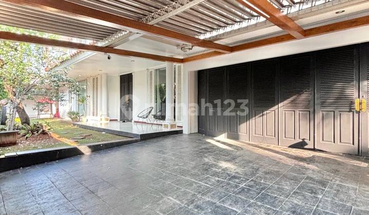 Rumah Dalam Komplek Besar Siap Huni Di Kebayoran Lama 2