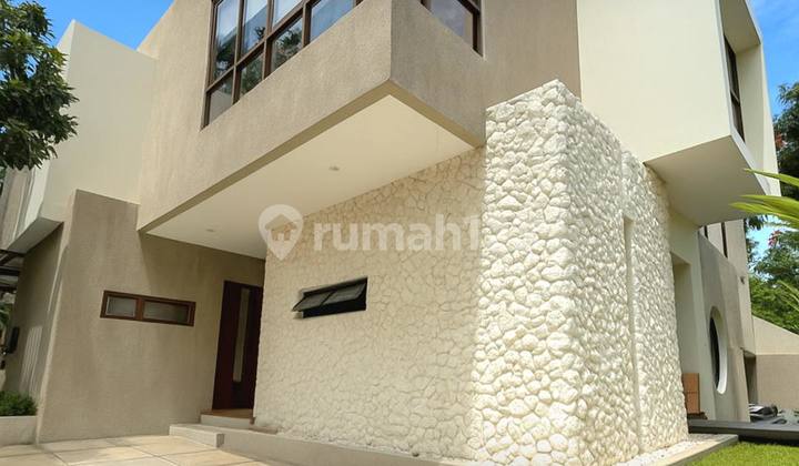 Rumah Modern Tropis Contemporer di Cilandak Rumah Modern Tropis Contemporer di Cilandak