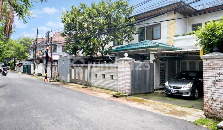 Bangunan 2 Lantai Lokasi Strategis di Cipete Bangunan 2 Lantai Lokasi Strategis di Cipete