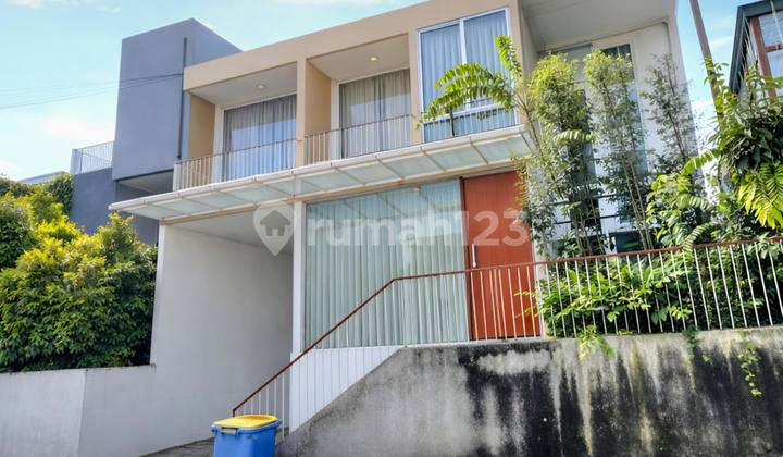 Rumah Dalam Compound Design Modern Minimalis Bebas Banjir di Kemang Jaksel