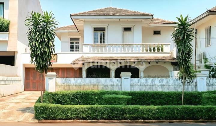 Rumah Dua Lantai Di Komplek Elite Pondok Indah