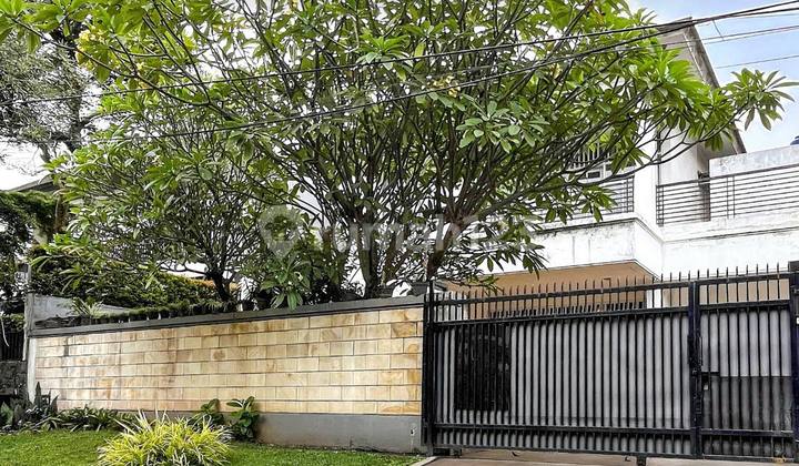 Well-Maintained Building with Wide Front Road in Pondok Indah