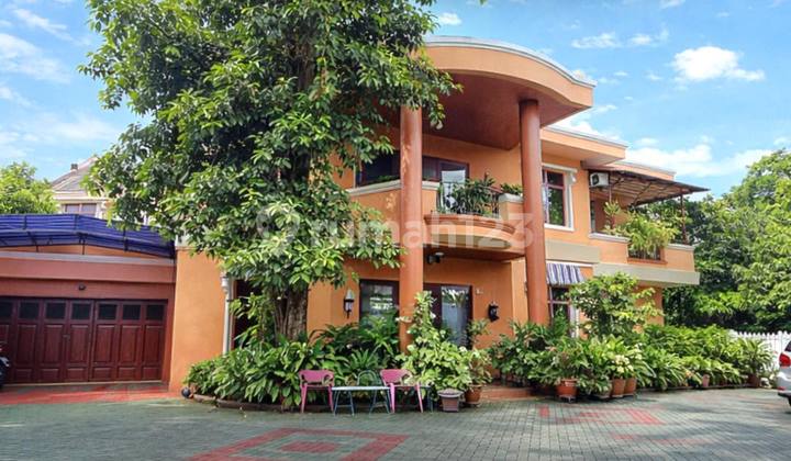 Tanah Luas Bangunan Besar Terawat Dua Lantai Terdapat Kamar Kost Dekat Pintu Tol di Jati Padang Tanah Luas Bangunan Besar Terawat Dua Lantai Terdapat Kamar Kost Dekat Pintu Tol di Jati Padang