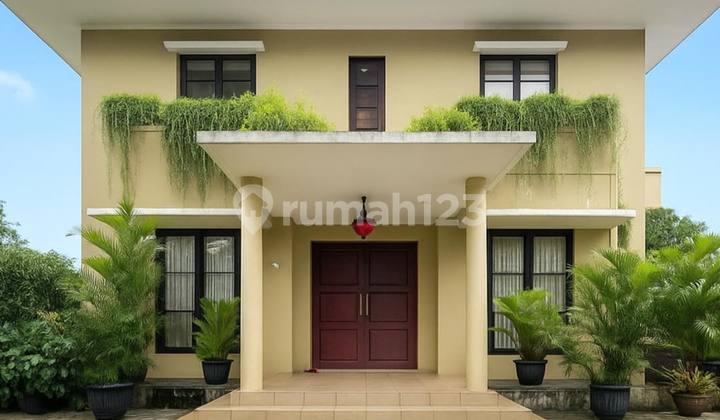Rumah Di Cipete Dengan Halaman Luas