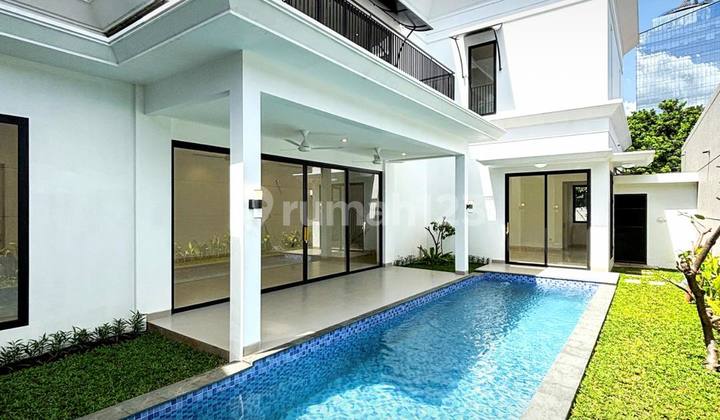 Brand New House Design Modern Classic dengan Private Pool di Cilandak