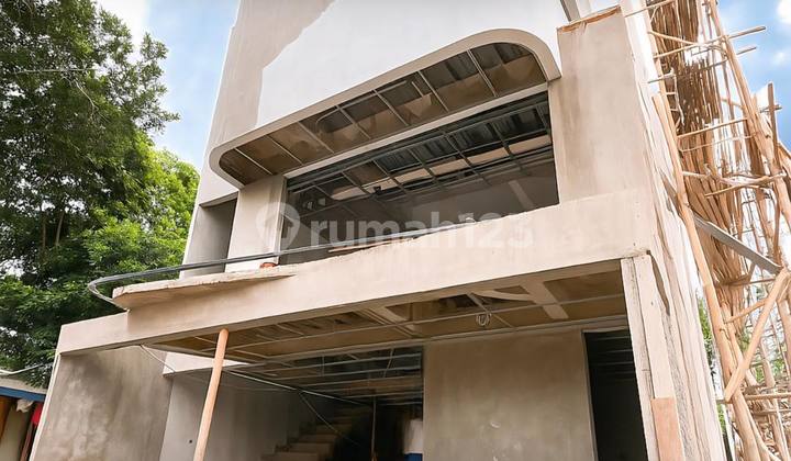Rumah Baru Hanya 3 Unit di Cilandak