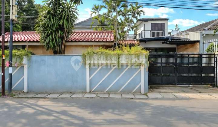 Rumah 1 Lantai Cocok untuk Orang Tua Siap Huni di Pejaten Barat