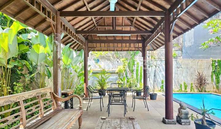 Rumah Dengan Balinese Style Backyard Di Cilandak 2