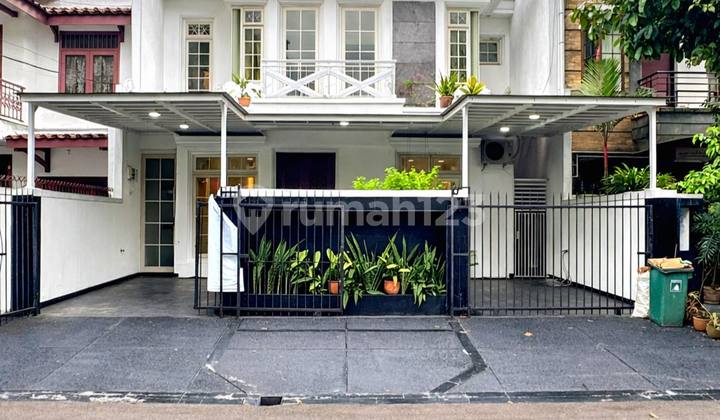 Rumah Terawat Siap Huni Row Lebar di Pondok Indah