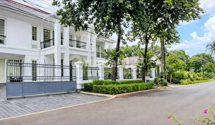 Terawat dan Siap Huni Layout Open Space di Kuningan Jakarta Selatan