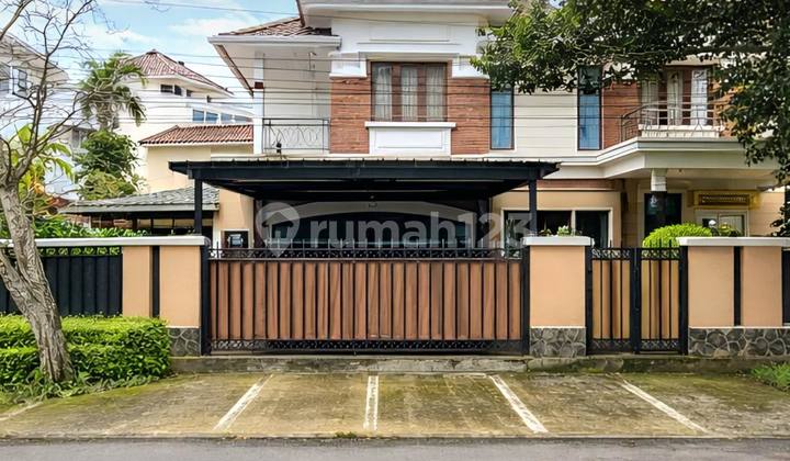 Rumah 2 Lantai Terawat Row Jalan Lebar Lokasi Strategis di Cilandak
