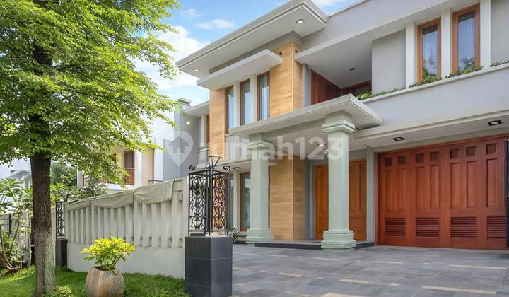Cozy House Baru Renovasi Jalan Depan Lebar Fasilitas Lengkap di Pondok Indah