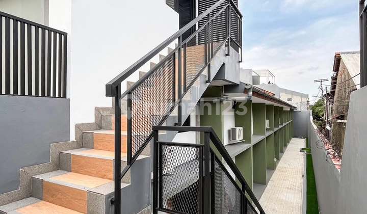 Commercial Boarding House Suitable for Investment in Ampera Kemang 2