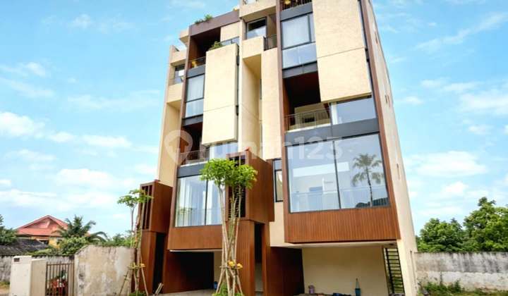 Townhouse Baru Pembangunan Tahap 1 Lokasi Strategis di Kemang