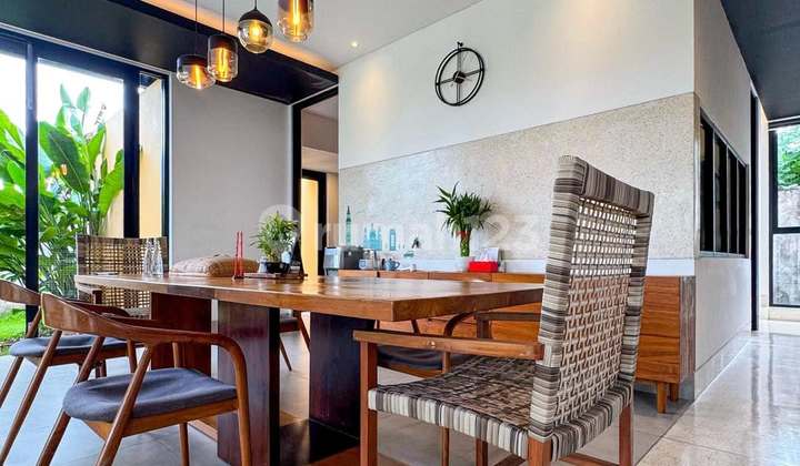 Tropical Modern Design Near the Beach in Gianyar Bali