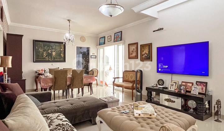 Rumah Dalam Komplek di Lebak Bulus Dekat dengan Stasiun M R T Fatmawati