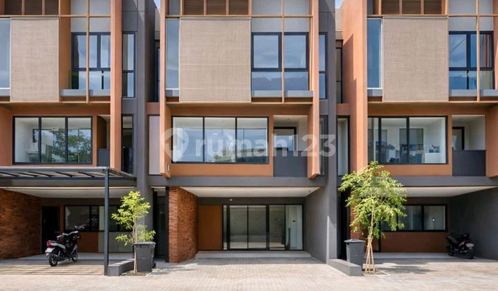 Brand New Inner City Townhouse in Kemang