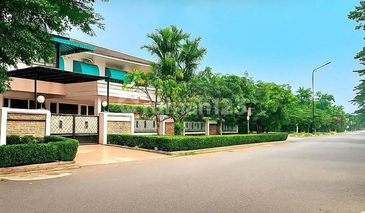 Rimah Terawat Row Jalan Lebar di Pondok Indah 1