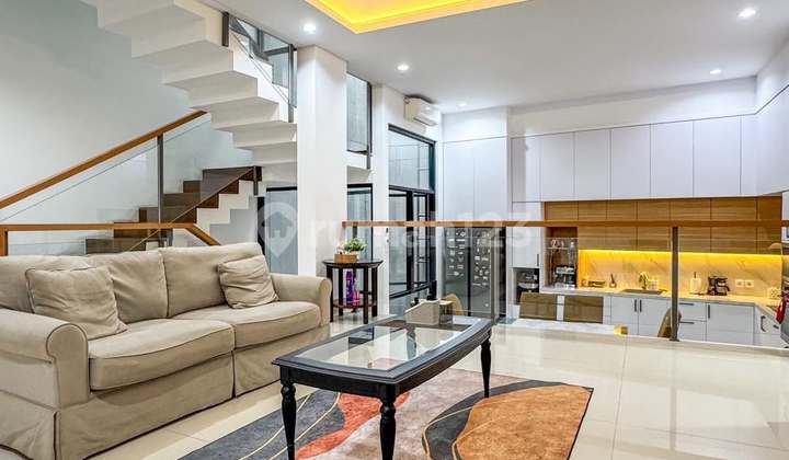 Rumah Design Modern Tropic Siap Huni Bebas Banjir Lingkungan Asri di Cilandak 2