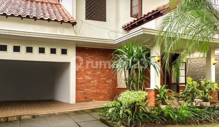 Rumah Bagus Kebayoran Baru