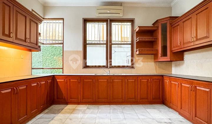 Rumah Terawat Dalam Town House dengan Private Pool di Cipete 2