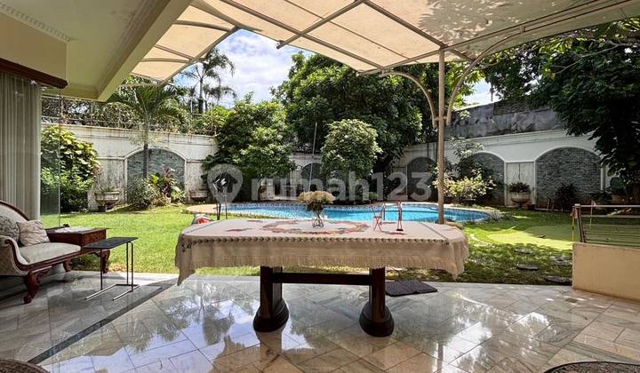 Rumah 2 Lantai Dalam Town House Halaman Luas dengan Private Pool di Cilandak 2