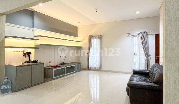 Rumah Siap Huni Dalam Townhouse di Kebayoran Lama 2