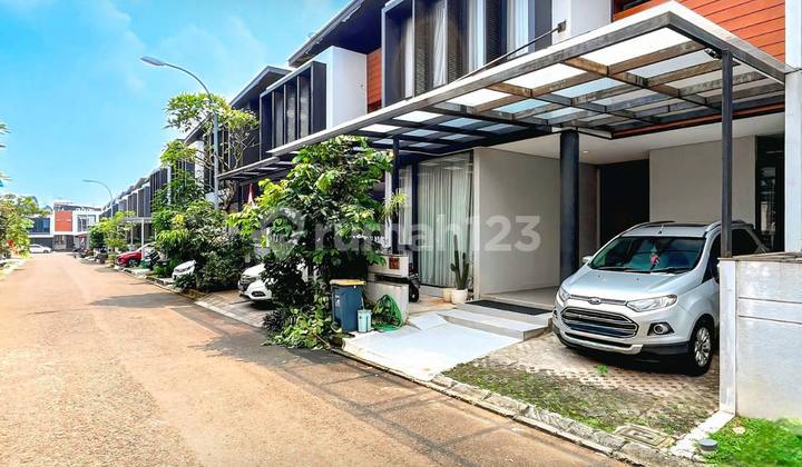 Rumah Dalam Town House Modern Minimalis Di Jagakarsa