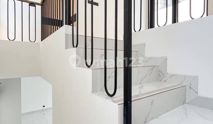 Rumah Baru Dalam Komplek Bintaro Sektor 3 2