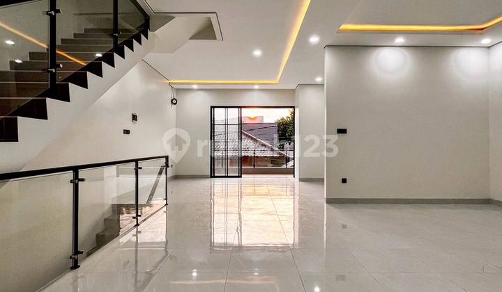 Brand New House 3 Lantai dengan Rooftop di Lokadi Strategis Cilandak 2