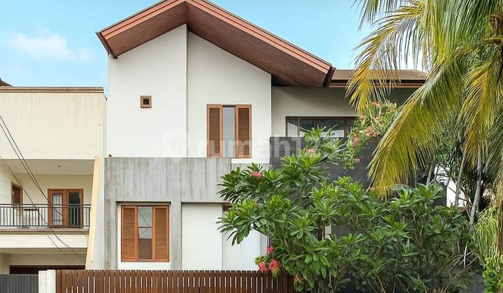 Rumah Modern Tropical Pondok Indah