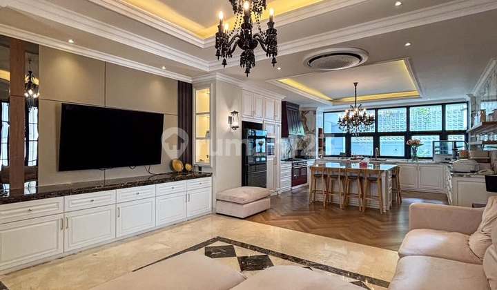 Luxurious Classic House dengan Spek Tinggi di Pejaten Barat Jakarta Selatan