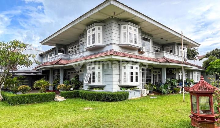 House With Large Land, Strategic Location 5 Minutes to TB Simatupang