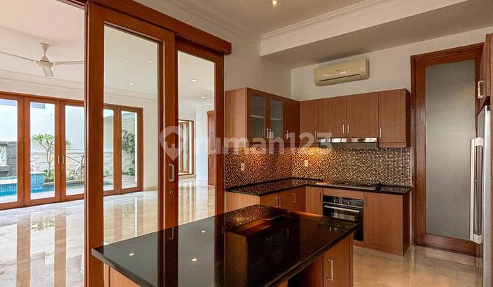 Cipete Modern Tropical House 2