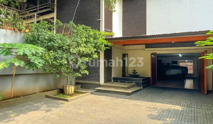 Rumah Tropical Cipete