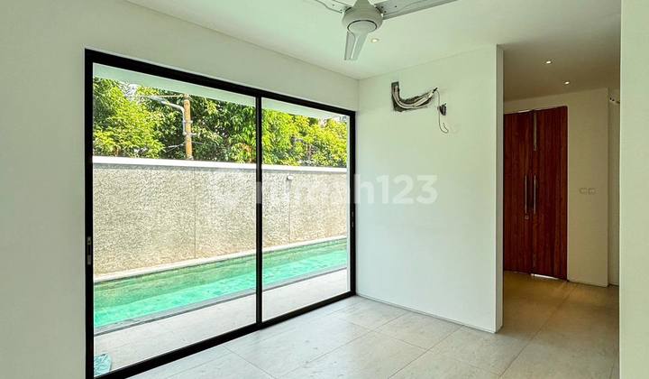 Brand New Design Modern Minimalis di Kemang 2