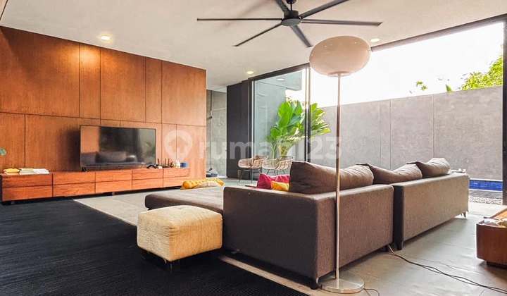 Beautiful 3-Story Semi-Furnished Building with Private Pool, Architect by Nataneka in Kemang 2