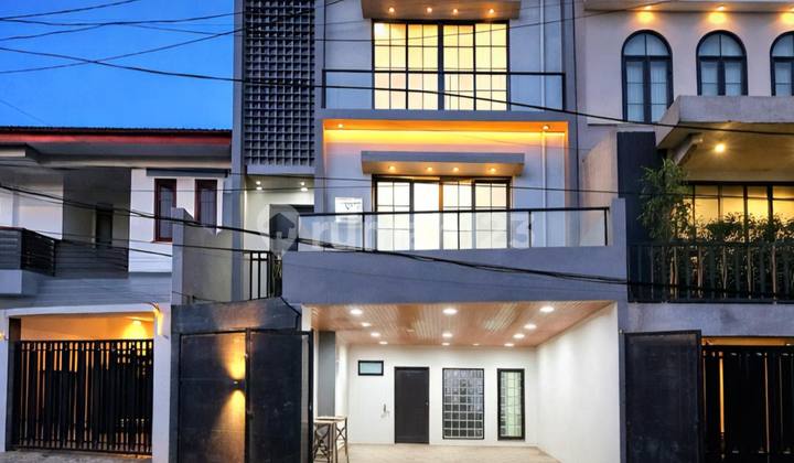 Brand New House 3 Lantai dengan Rooftop di Lokadi Strategis Cilandak 1