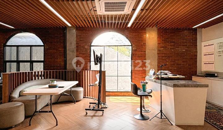 Bangunan Terawat Cocok Untuk Kantor Atau Gudang Produksi