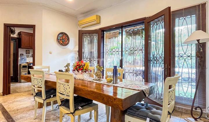 Bangunan Dua Lantai Terawat Siap Huni dengan Tanah Lias di Pejaten 2