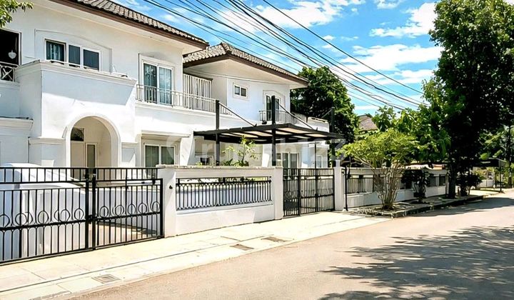 Rumah Dalam Komplek di Lebak Bulus Dekat dengan Stasiun M R T Fatmawati