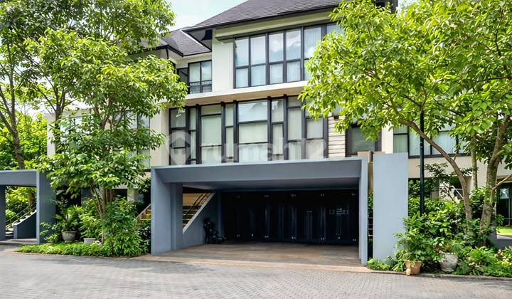 House in a Cluster with Complete Public Facilities in Lebak Bulus