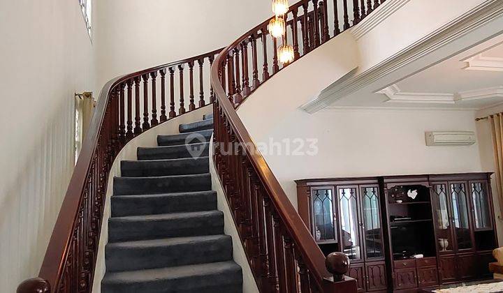 Rumah Mewah Cantik Disewa Mega Kuningan  2