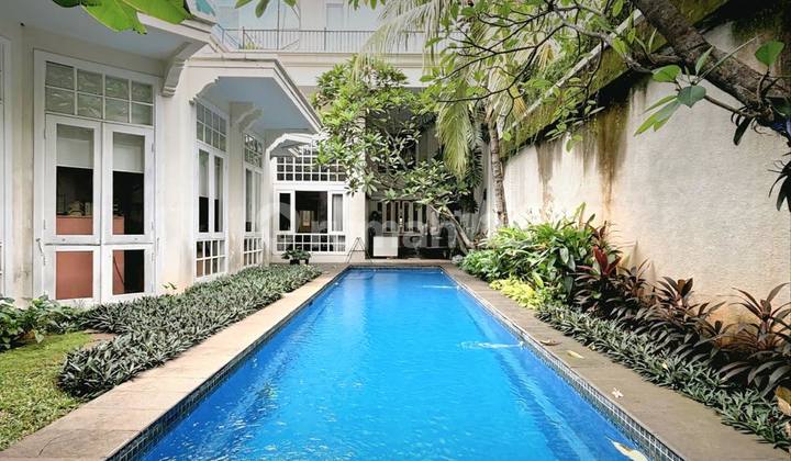 Luxury House in Kemang