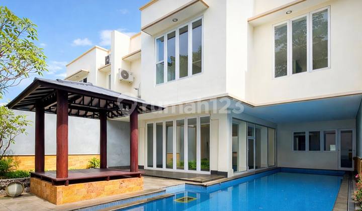 Rumah Dalam Town House Terawat Siap Huni di Pejaten Barat