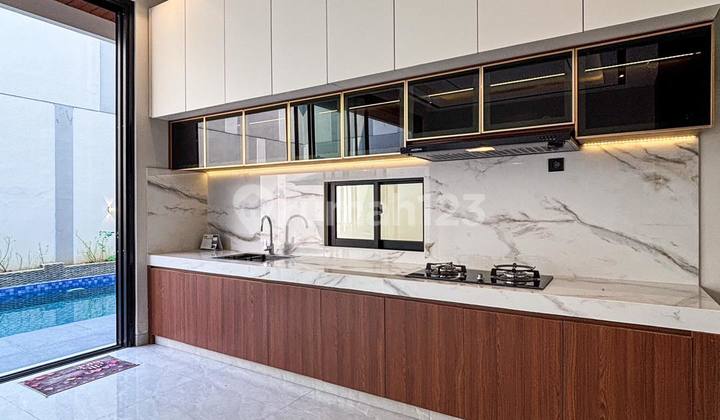 Rumah Modern Minimalis Depan Jalan Besar Di Cikini Menteng 2