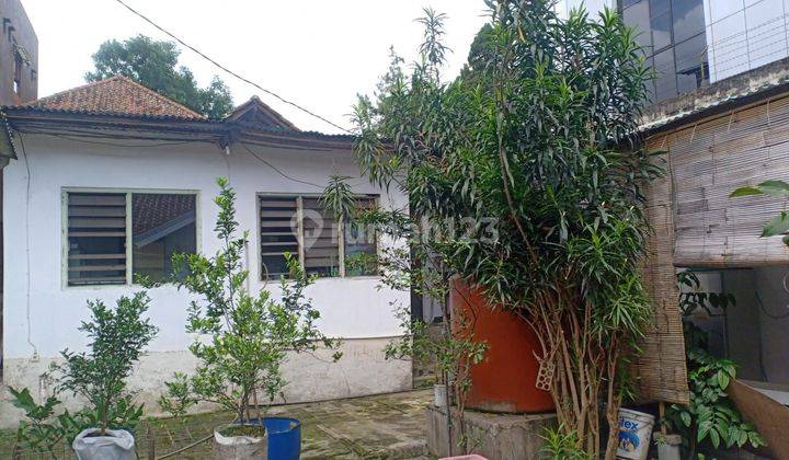 RUMAH HITUNG TANAH DI JLN RAYA BARAT 2