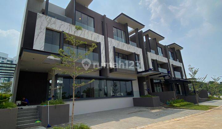 Di  Rumah Mewah Citra Lake Villa Citra Garden 6, Ukuran 9x15 4 Lantai Include Lift View Danau 4 Hektar Jalan Lebar di Jakarta Barat 2