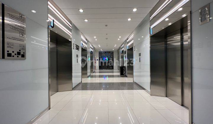 Di Jual Office Space Soho Capital 175m2 Full Furnish Bagus  2